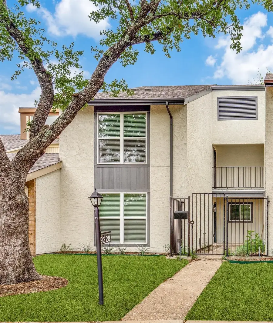 9228 Flickering Shadow Drive, Dallas, TX 75243 - Image #2