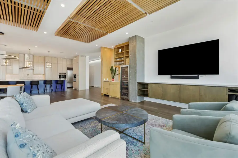 2200 Victory Avenue #2107, Dallas, TX 75219 - Image #3