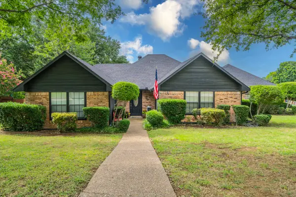 1002 Capetown Drive, Grand Prairie, TX 75050