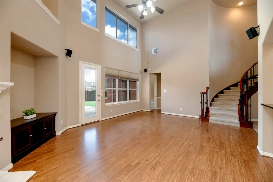 1713 Whispering Glen Drive, Allen, TX 75002 - Image #3