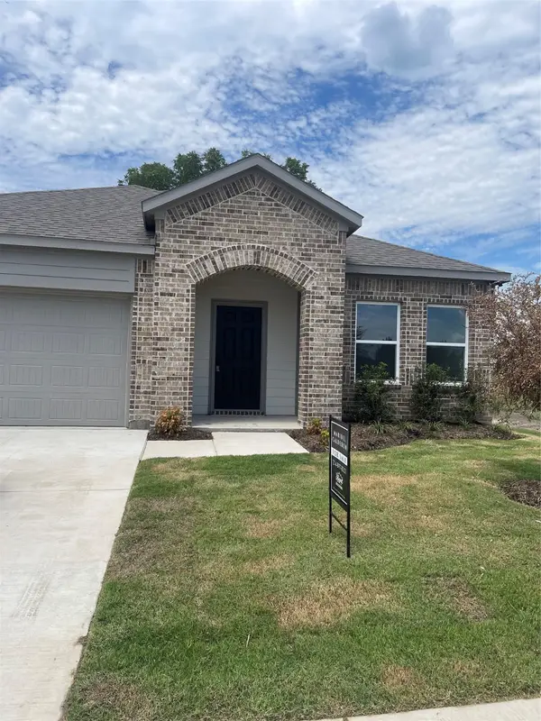 1009 Caspian Lane, Leonard, TX 75452