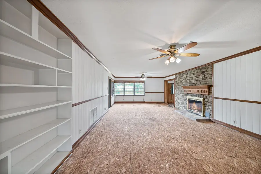 1011 E Connell Street, Breckenridge, TX 76424 - Image #2