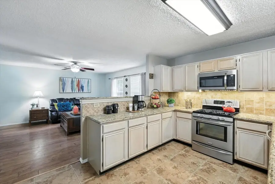 2701 Vistaview Drive, Corinth, TX 76210 - Image #2