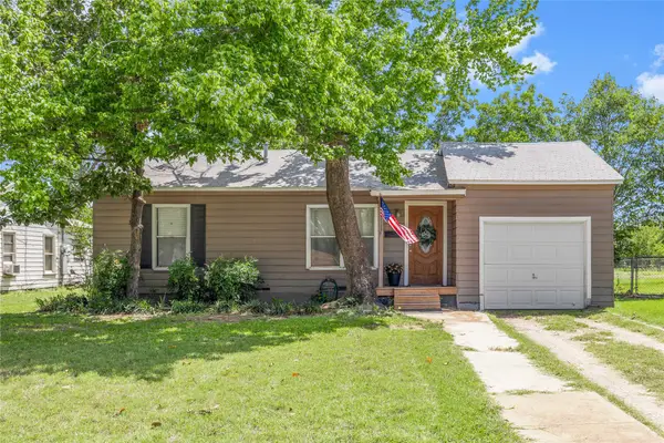2711 Elizabeth Drive, Brownwood, TX 76801