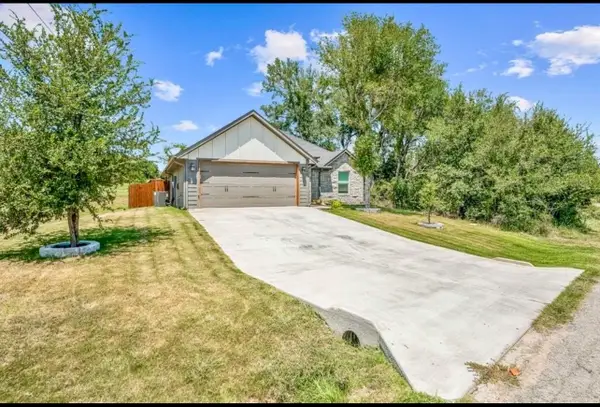 2608 San Gabriel Drive, Granbury, TX 76048