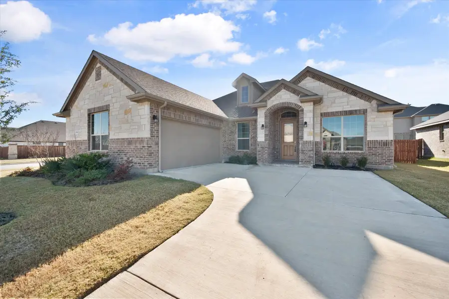 3703 Twin Pines Drive, Grand Prairie, TX 76065 - Image #3