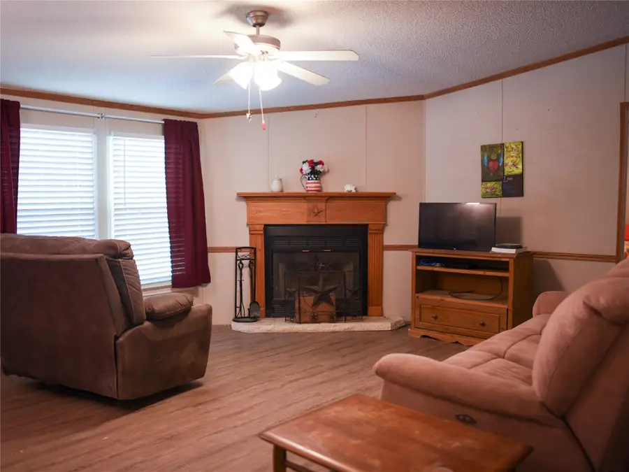 227 Sheryl Lane, Denison, TX 75021 - Image #2