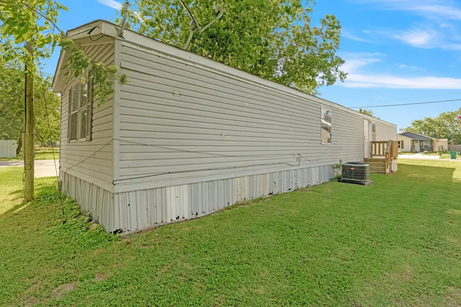 1250 N Belknap Street, Stephenville, TX 76401 - Image #3