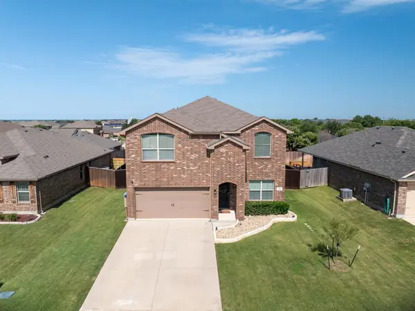216 Meadowlands Drive, Ponder, TX 76259
