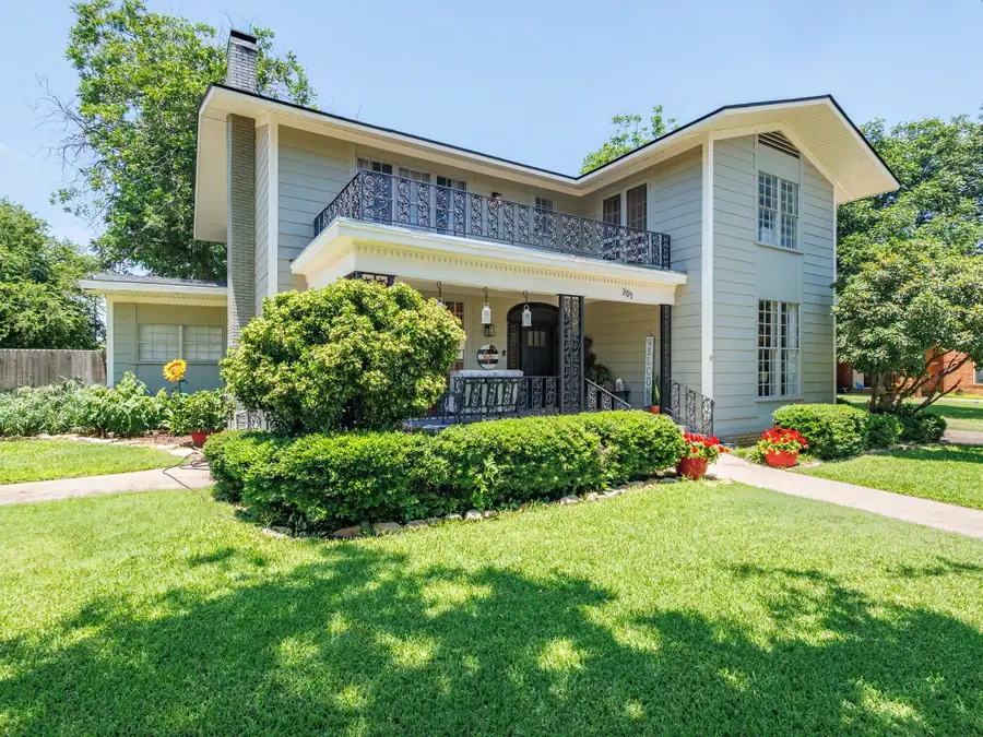 201 N Blanco, Coleman, TX 76834 - #2