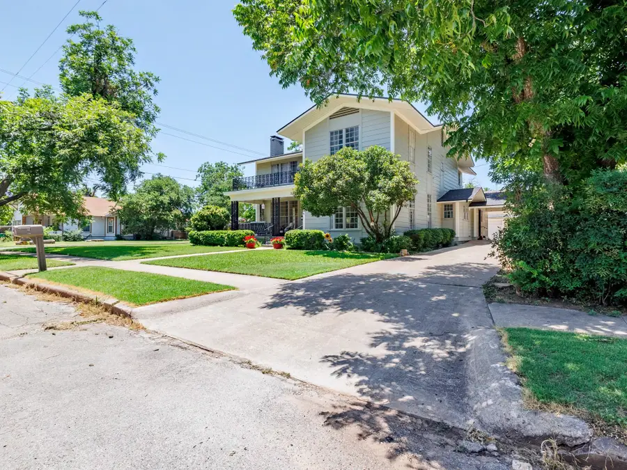 201 N Blanco, Coleman, TX 76834 - #3