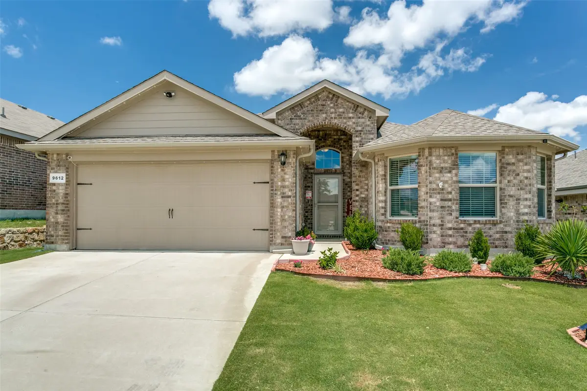 9612 Walnut Cove Drive, Fort Worth, TX 76108 - Image #1