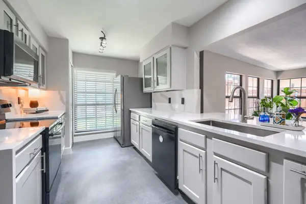 8516 Bellingham Drive, Dallas, TX 75228