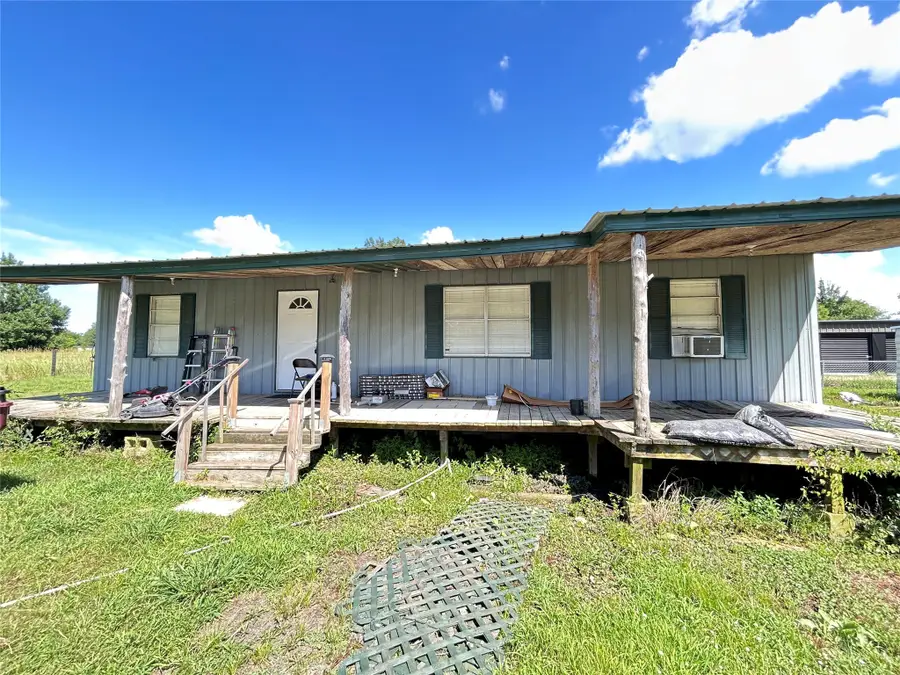 104 Gaskins Street, Como, TX 75431 - Image #2