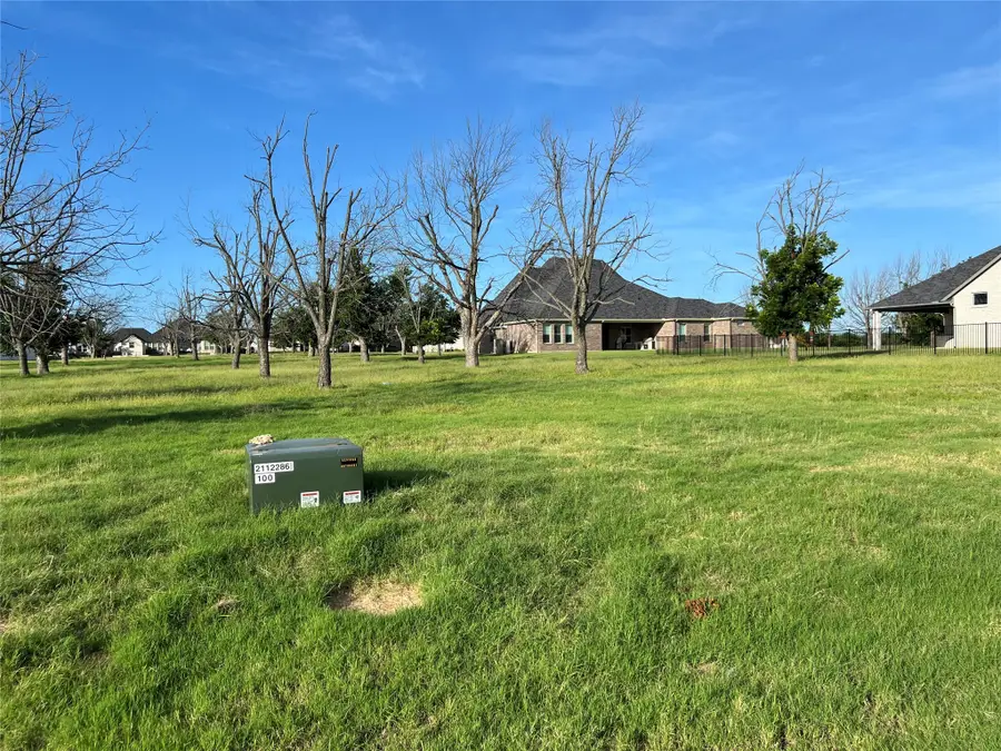 2705 Village Road, Granbury, TX 76049 - Image #3