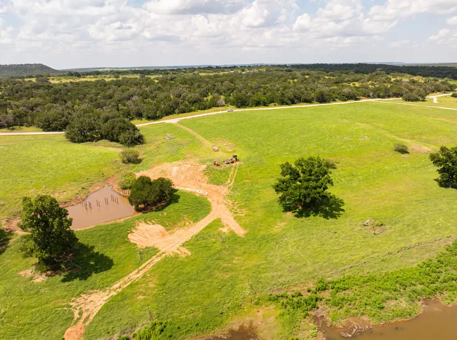 2105 River Shoals Road, Mineral Wells, TX 76067 - Image #2