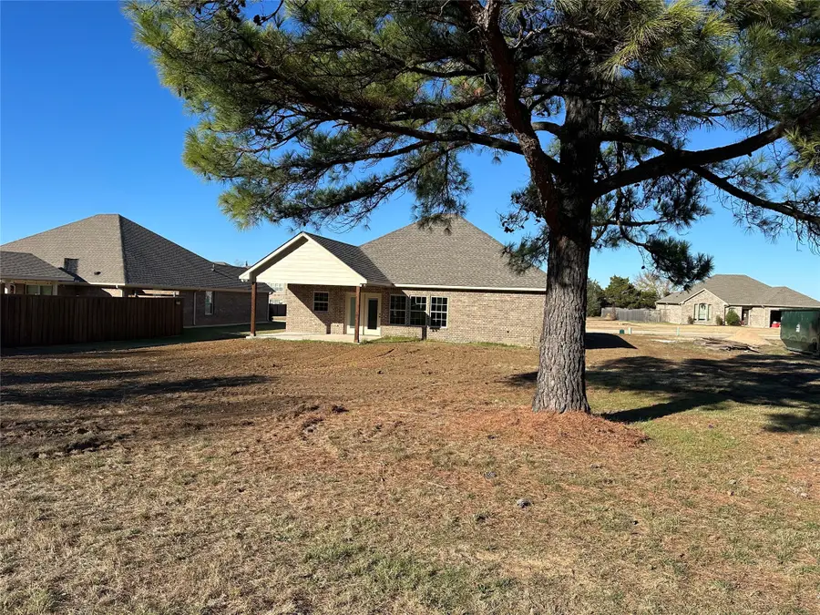 204 Ella Street, Whitesboro, TX 76273 - Image #2