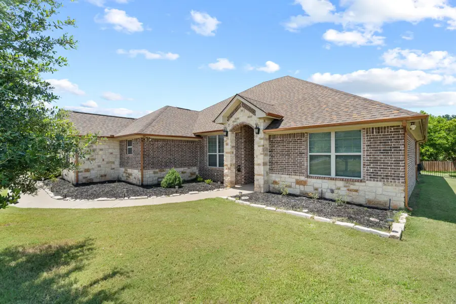 6504 Pinehurst Drive, Granbury, TX 76049 - Image #2