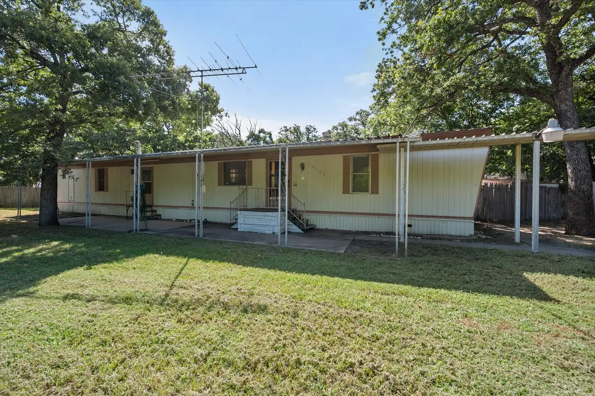 12109 Lunar Lane, Burleson, TX 76028 - Image #1