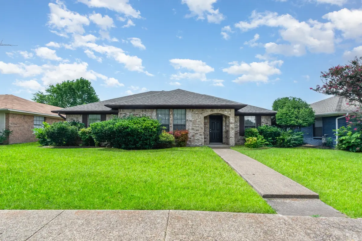 407 Stoneybrook Drive, Wylie, TX 75098 - Image #1