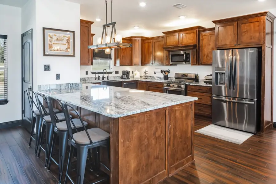 217 Polk, Bowie, TX 76230 - Image #2