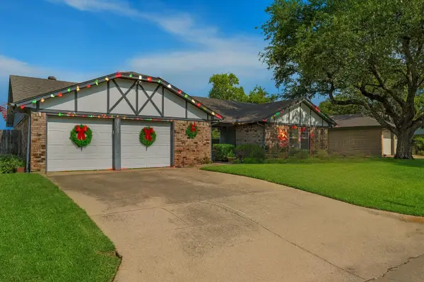 3105 Steeplechase Trail, Arlington, TX 76016