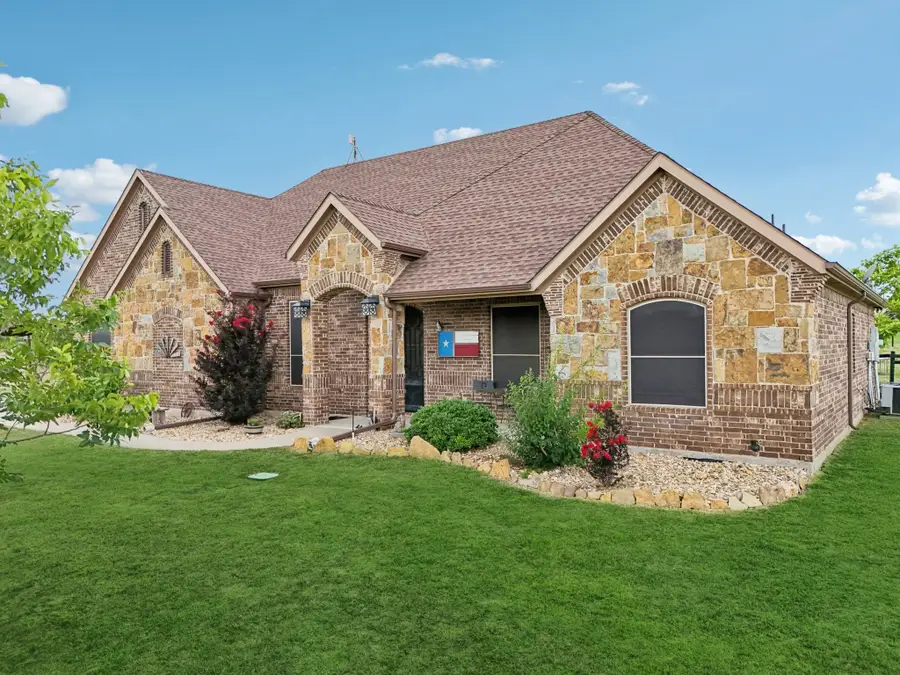 149 Heritage Parkway E, Decatur, TX 76234 - Image #3