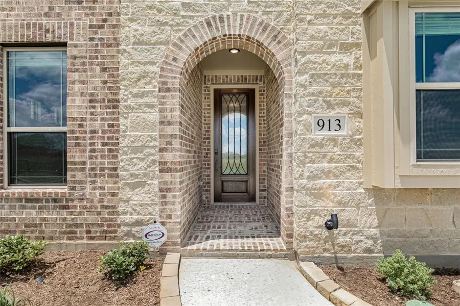 913 Cannes Drive, Red Oak, TX 75154 - Image #3