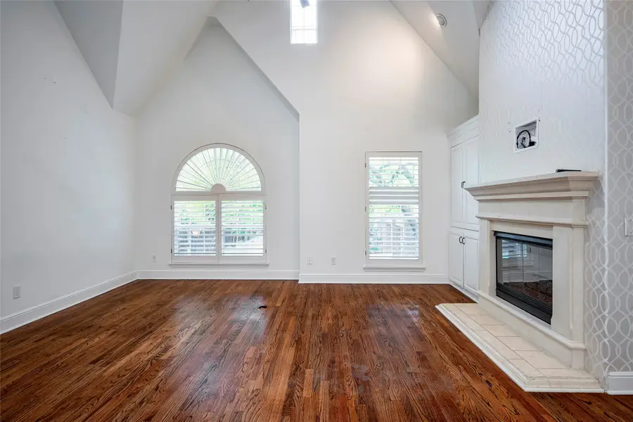 4144 Towne Green Circle, Addison, TX 75001 - Image #2