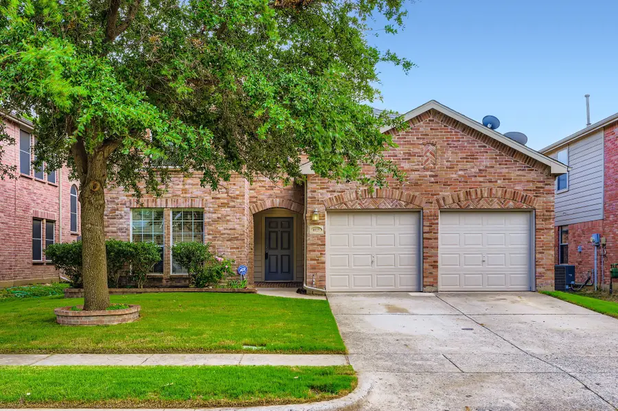 10229 Olivia Drive, McKinney, TX 75072 - Image #2