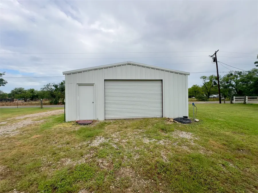 640 N Keller Road, Mineral Wells, TX 76067 - Image #3