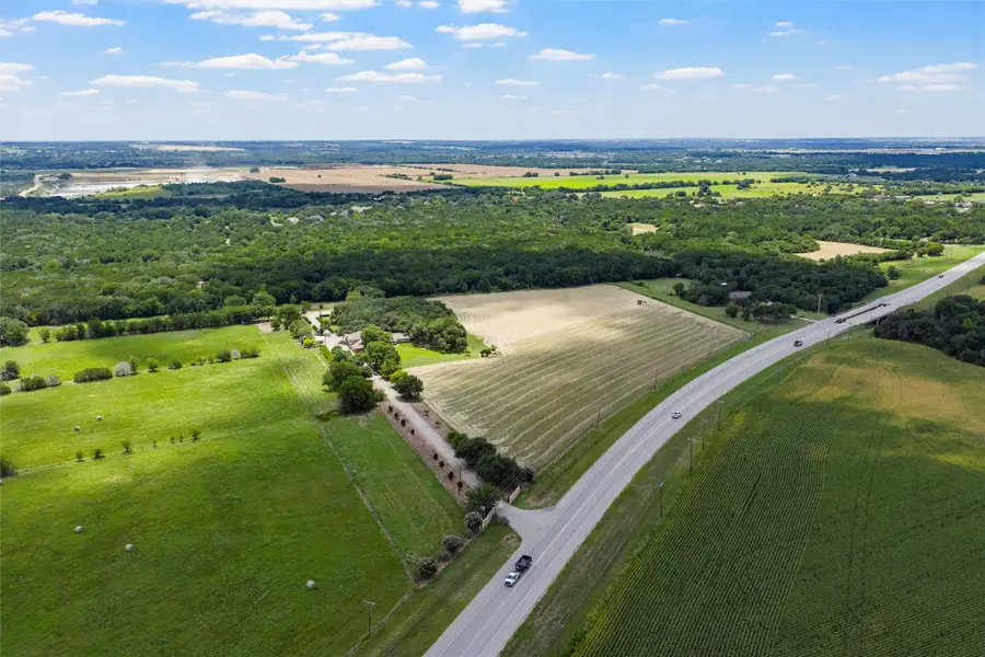 2029 Speegleville Road, Woodway, TX 76712 - Image #2