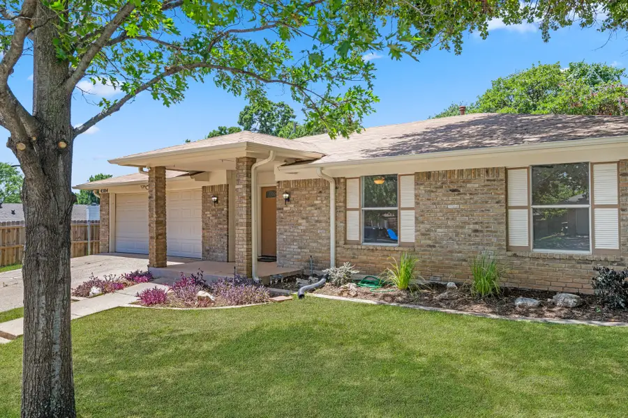 4304 Spring Hill Lane, Arlington, TX 76016 - Image #2