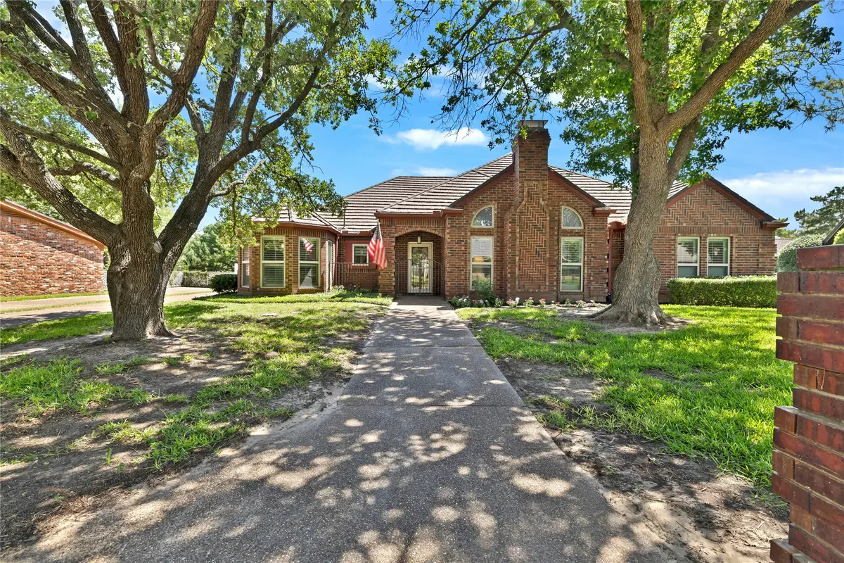 321 Timberlake Drive, Azle, TX 76020 - Image #1