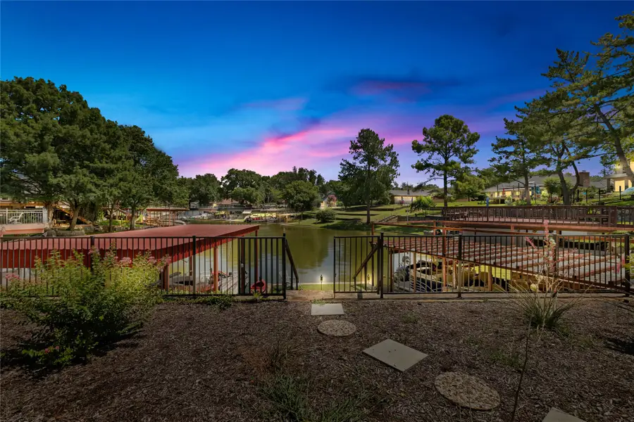 321 Timberlake Drive, Azle, TX 76020 - Image #2