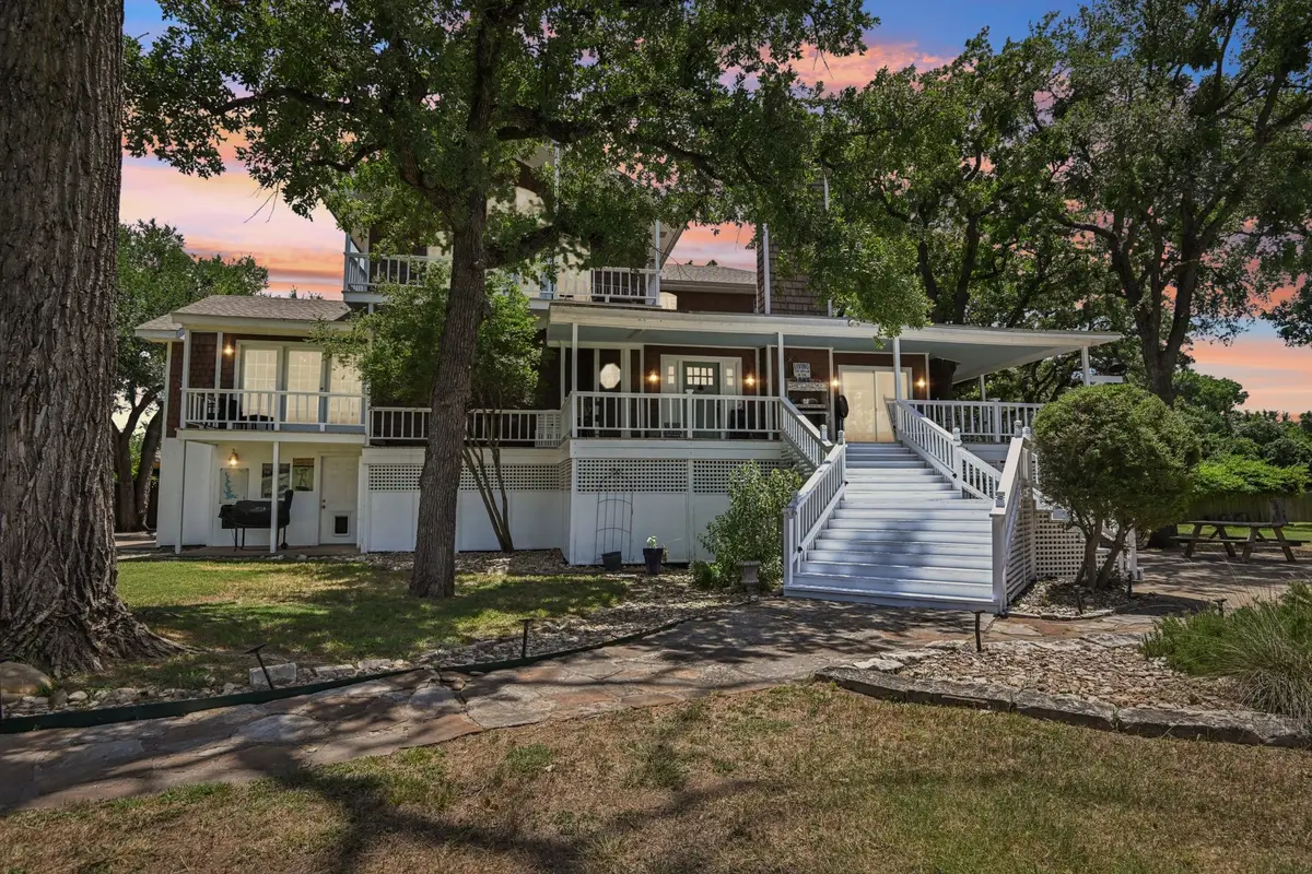 11701 Oakwood Lane, Fort Worth, TX 76179 - Image #1