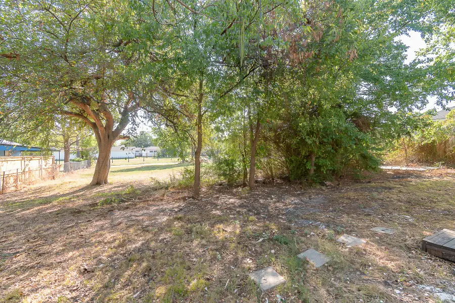 1611 Clark Street, Greenville, TX 75401 - Image #2