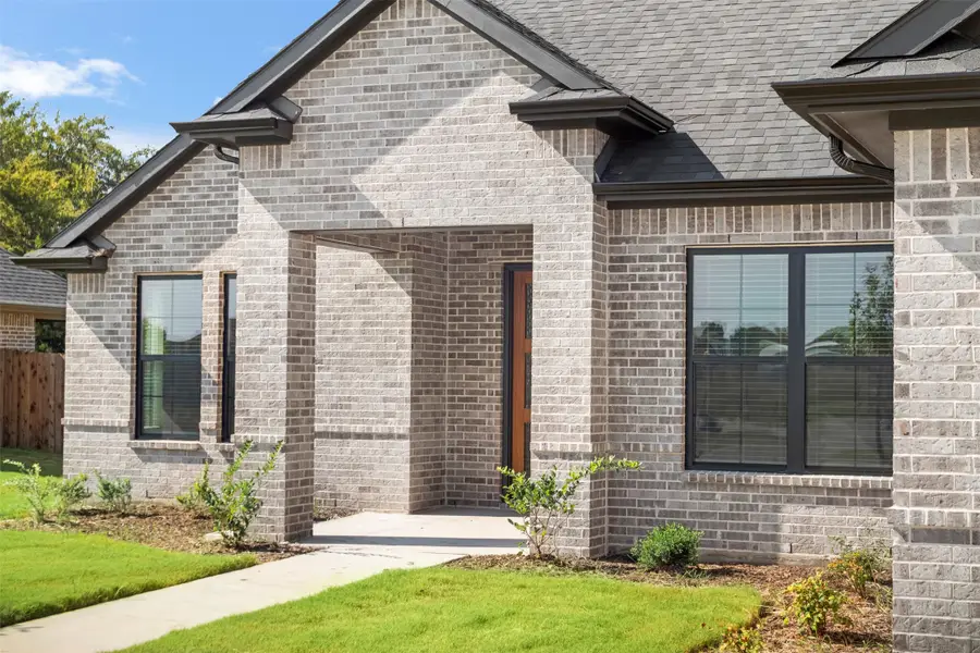 607 Escovedo Drive, Italy, TX 76651 - Image #2