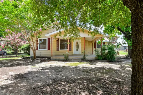 801 S Sutton Street, Mabank, TX 75147