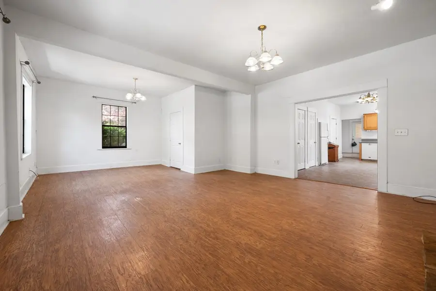 801 S Sutton Street, Mabank, TX 75147 - Image #2