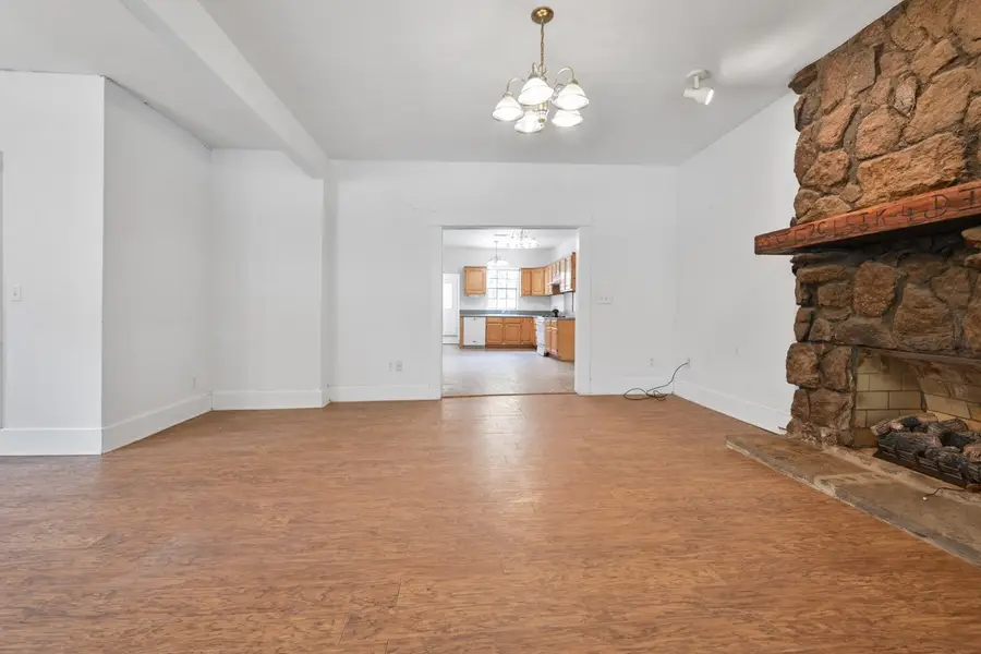 801 S Sutton Street, Mabank, TX 75147 - Image #3