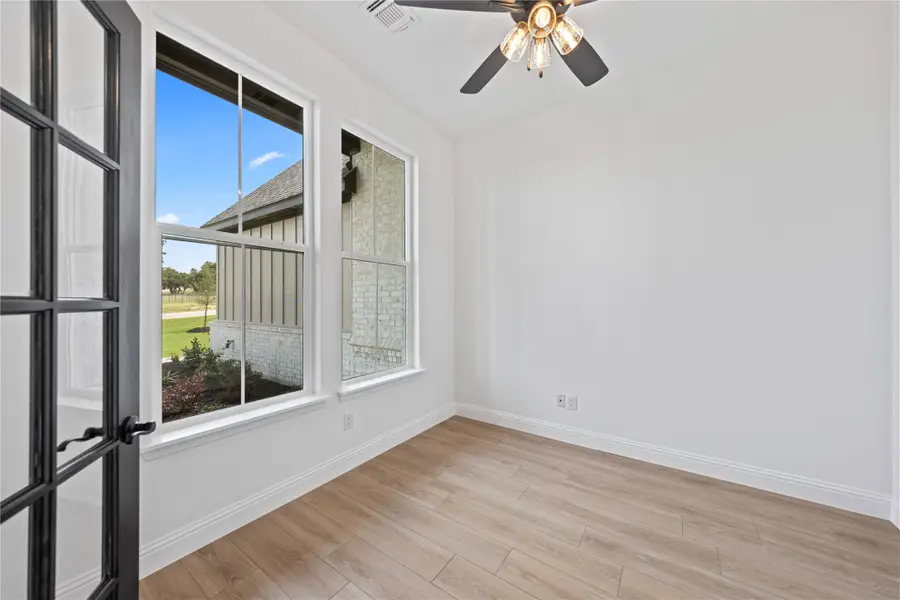 233 Oak Meadow Lane, Weatherford, TX 76085 - Image #3