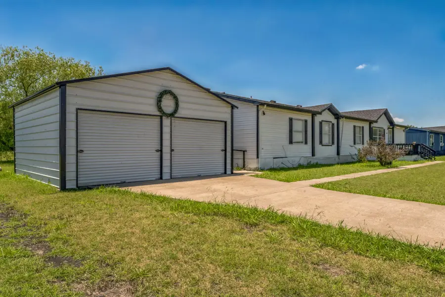 129 Eagle Ridge Drive, Waxahachie, TX 75165 - Image #2