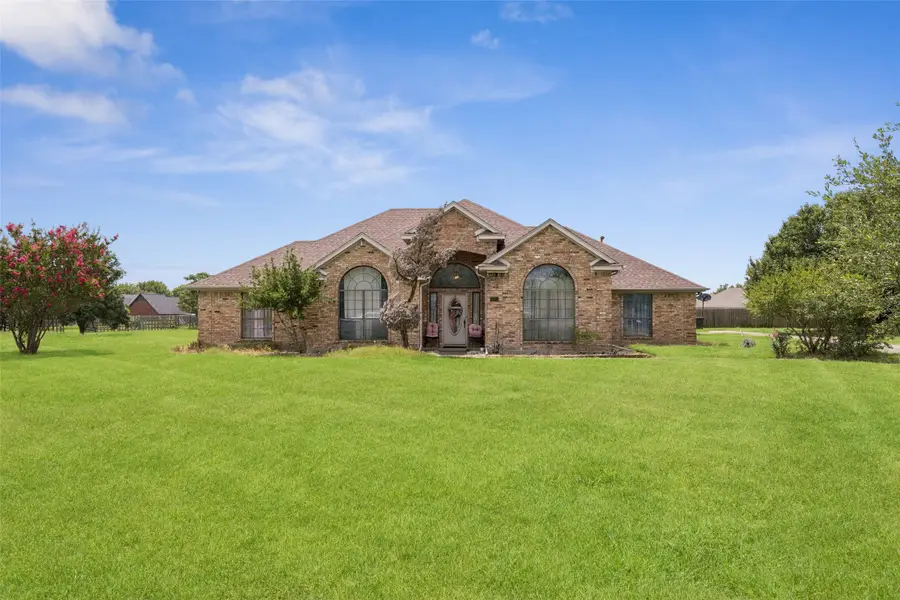 508 Hickory Circle, Red Oak, TX 75154 - Image #2