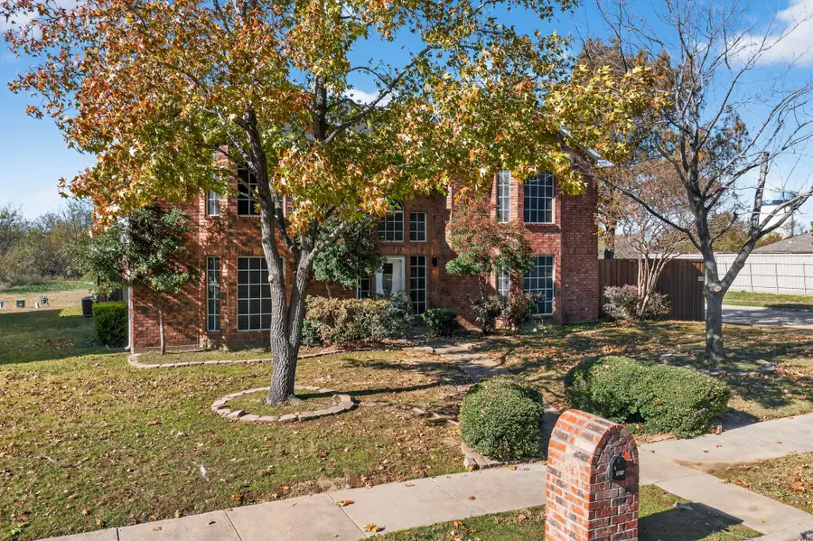 3819 Silver Maple Drive, Carrollton, TX 75007 - Image #3