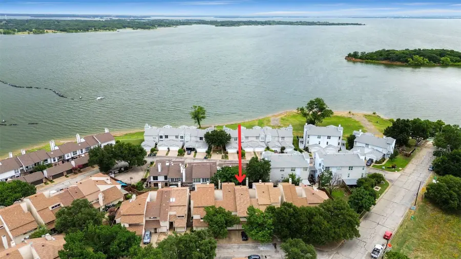 26 Oakbrook Drive, Lewisville, TX 75057 - Image #2