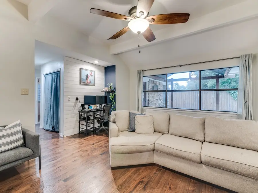 8206 Spinnaker Cove, Rowlett, TX 75089 - Image #3