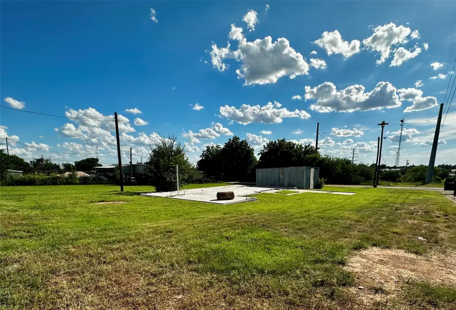 1002 Bennett, Seymour, TX 76380 - Image #2