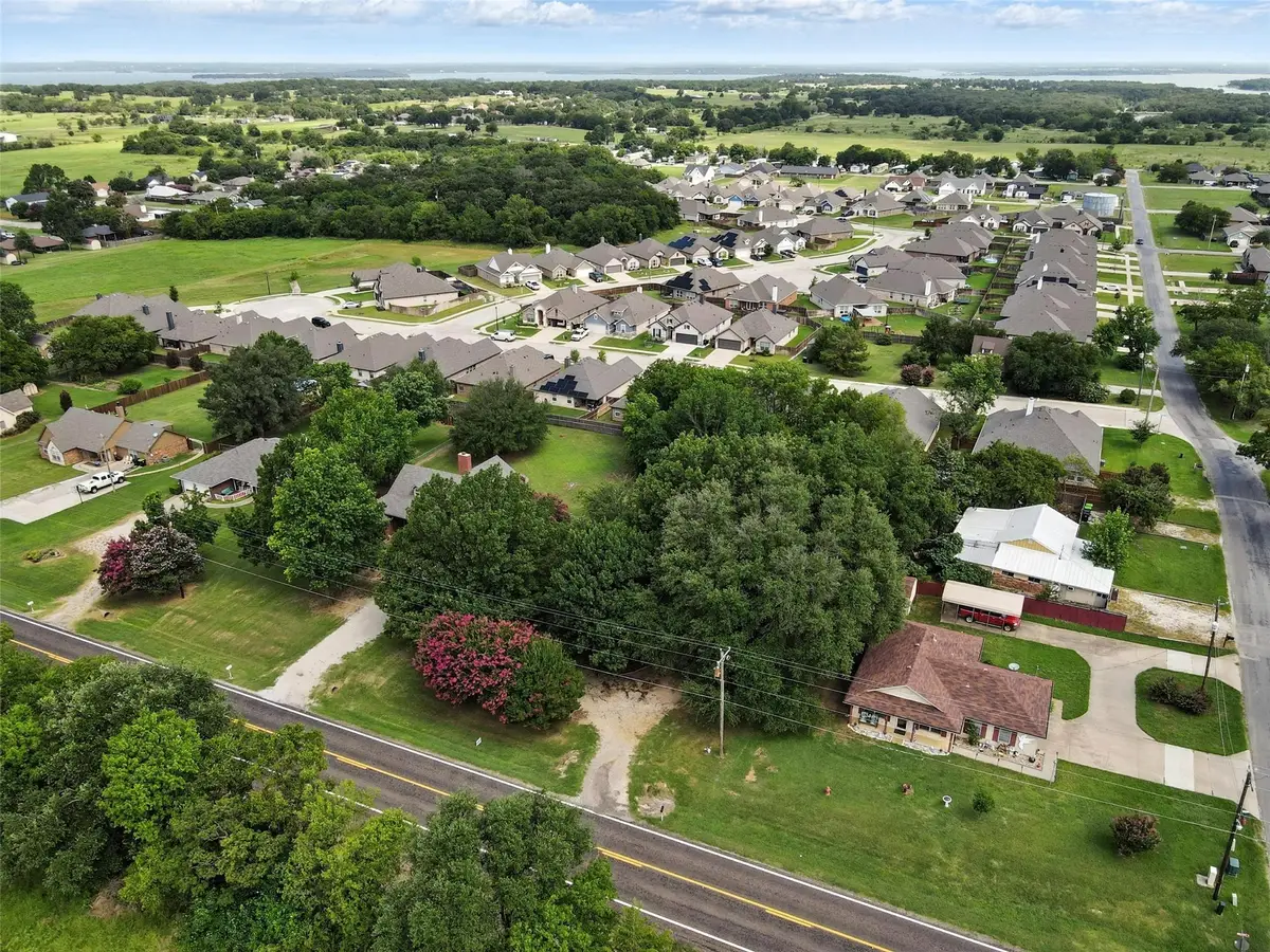 608 W Walcott Street, Pilot Point, TX 76258 - Image #1