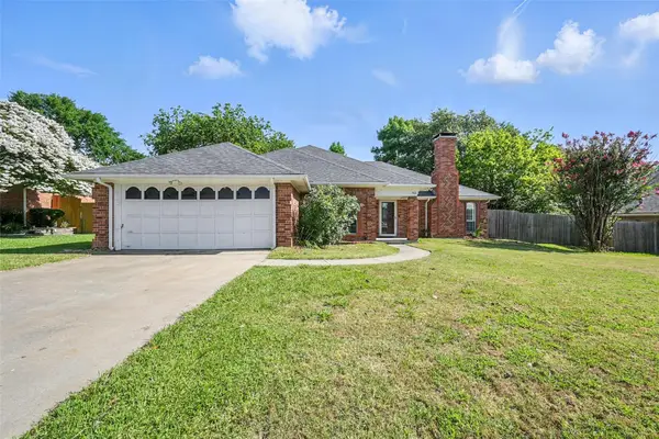 502 Highland Oaks Drive, Greenville, TX 75402